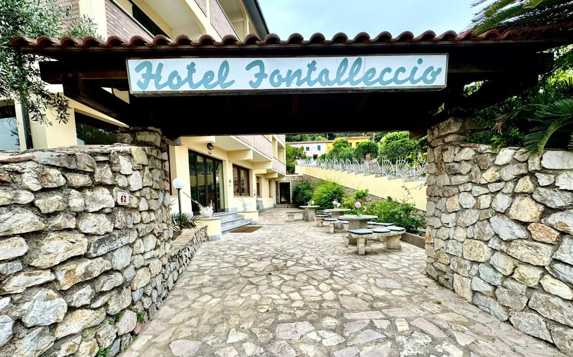 Hotel Fontalleccio 프로키오 외부 사진